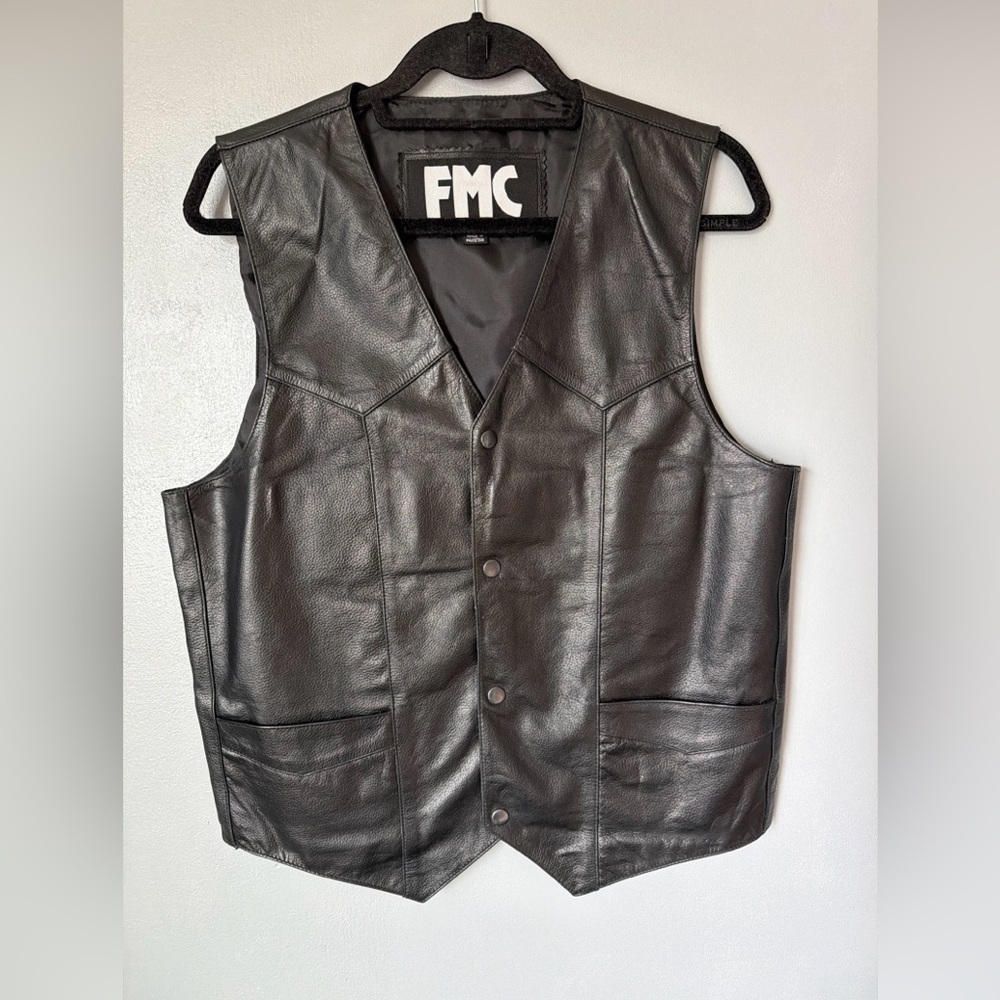 FMC Black Leather Vest Snap Button Front w/ Pockets Men’s Size 40 Biker